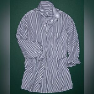AMERICAN EAGLE || Premium Poplin Boyfriend Shirt in Navy - SZ XS
